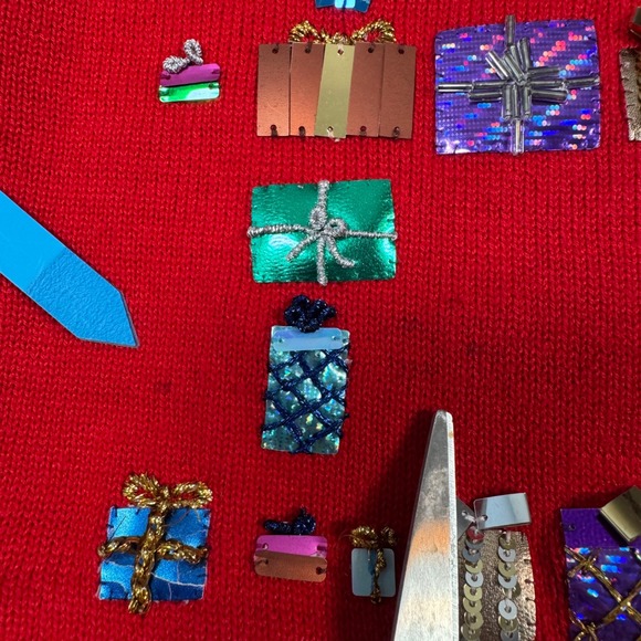 VTG Michael Simon Red Ugly Christmas Cardigan L Sequins Gift Presents Appliques - Picture 9 of 16